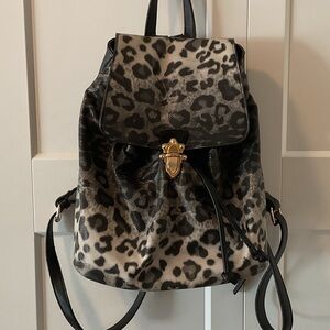 ✝️🩷✝️ Stylish Leopard Print Backpack Bag with Carry Handle